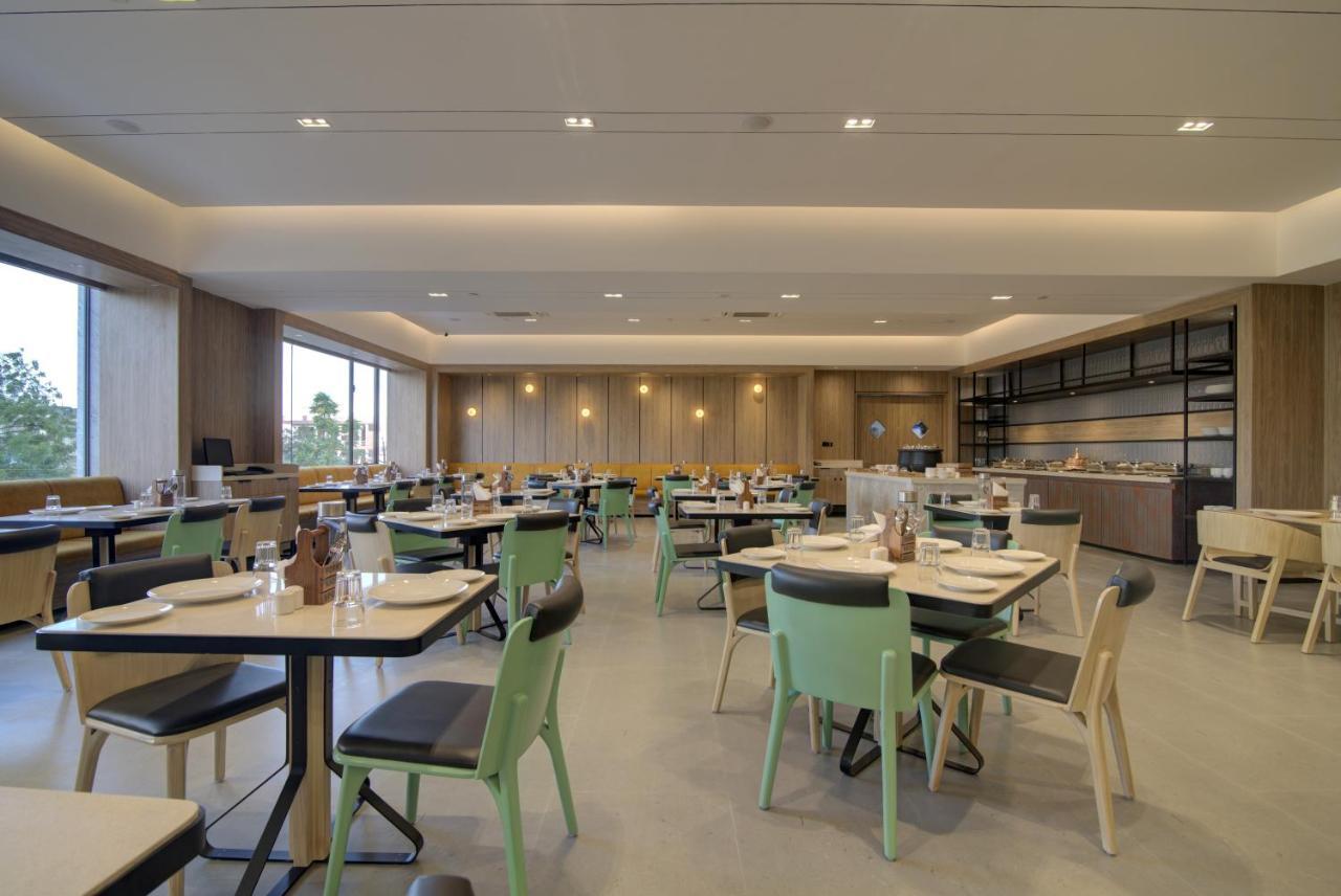 7 Apple Hotel Pratap Nagar, Джапур Экстерьер фото